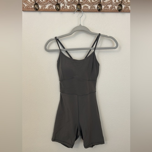 **SOLD** Active Romper - Picture 2 of 3